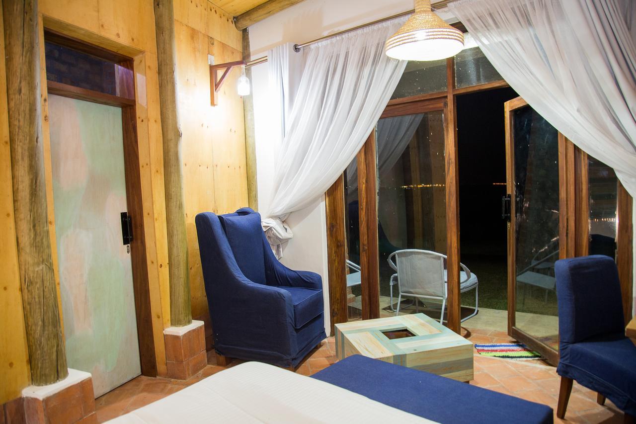Buvi Lodge Limited เอนเทบเบ้ ภายนอก รูปภาพ
