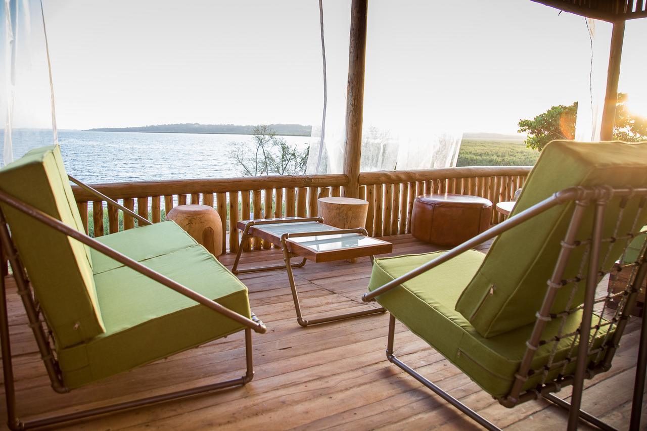 Buvi Lodge Limited เอนเทบเบ้ ภายนอก รูปภาพ