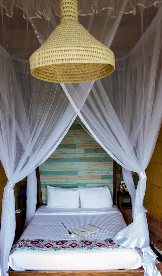 Buvi Lodge Limited เอนเทบเบ้ ภายนอก รูปภาพ